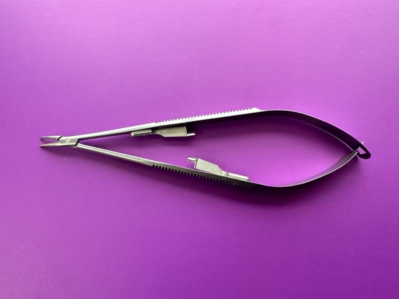 Castroviejo Needle Holder 11mm Curved  Locking